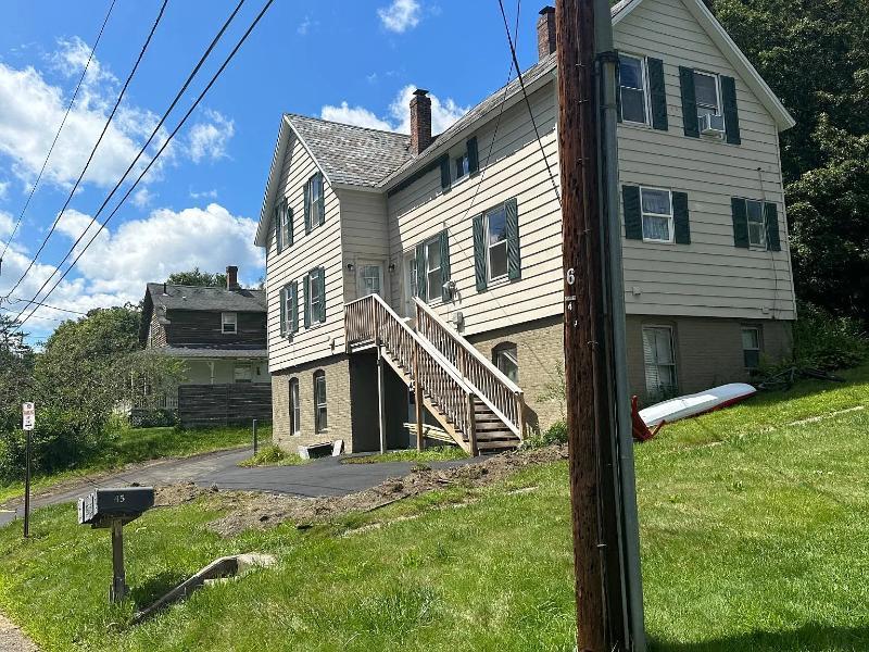 https://cdn.rentalbeast.com/listings/TURBOTENANT-1585677-0.jpg.rbm