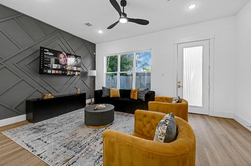 https://cdn.rentalbeast.com/listings/TURBOTENANT-1680291-0.jpg.rbm