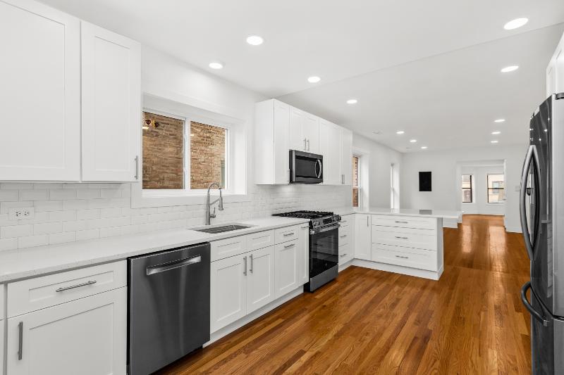 https://cdn.rentalbeast.com/listings/TURBOTENANT-1686075-2.jpg.rbm