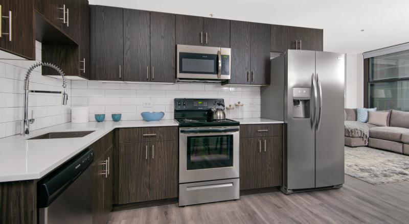 186 W Lake - 1,750USD / month