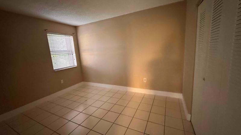 636 Nw 114th Ave - 2,875USD / month