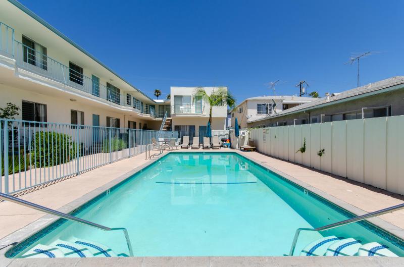1041 20th St #H, Santa Monica, CA - 3,195 USD/ month