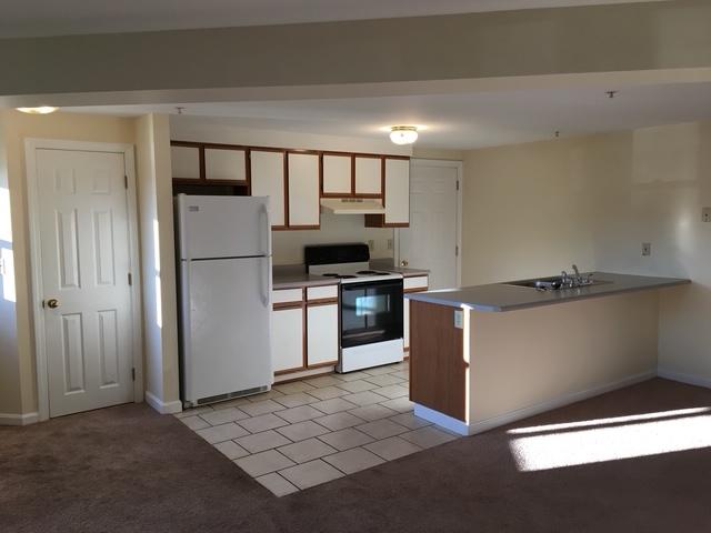 16 Mill Street #11, Springvale, ME - 1,550 USD/ month