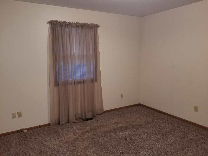 Image 12 For 1112 Oakview Drive