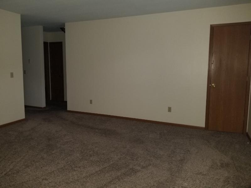 Image 5 For 1112 Oakview Drive