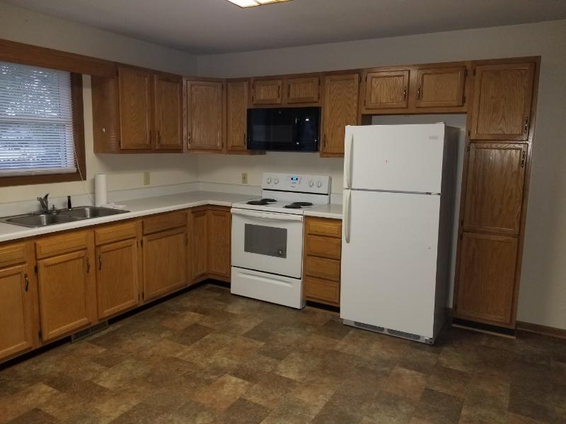 Image 7 For 1112 Oakview Drive