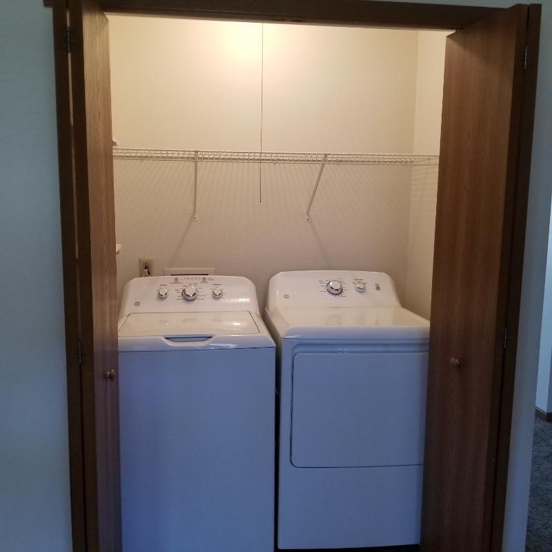 Image 9 For 1112 Oakview Drive