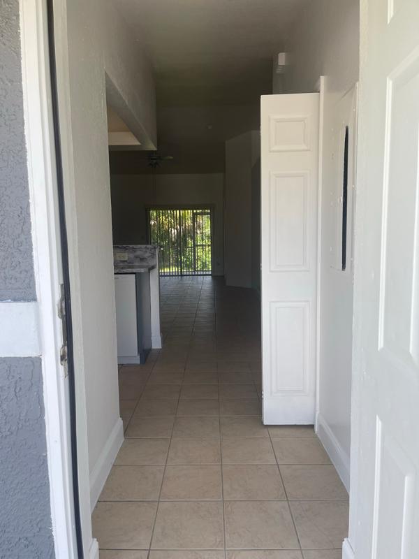700 W 12th St, Lehigh Acres, FL - 1,750 USD/ month