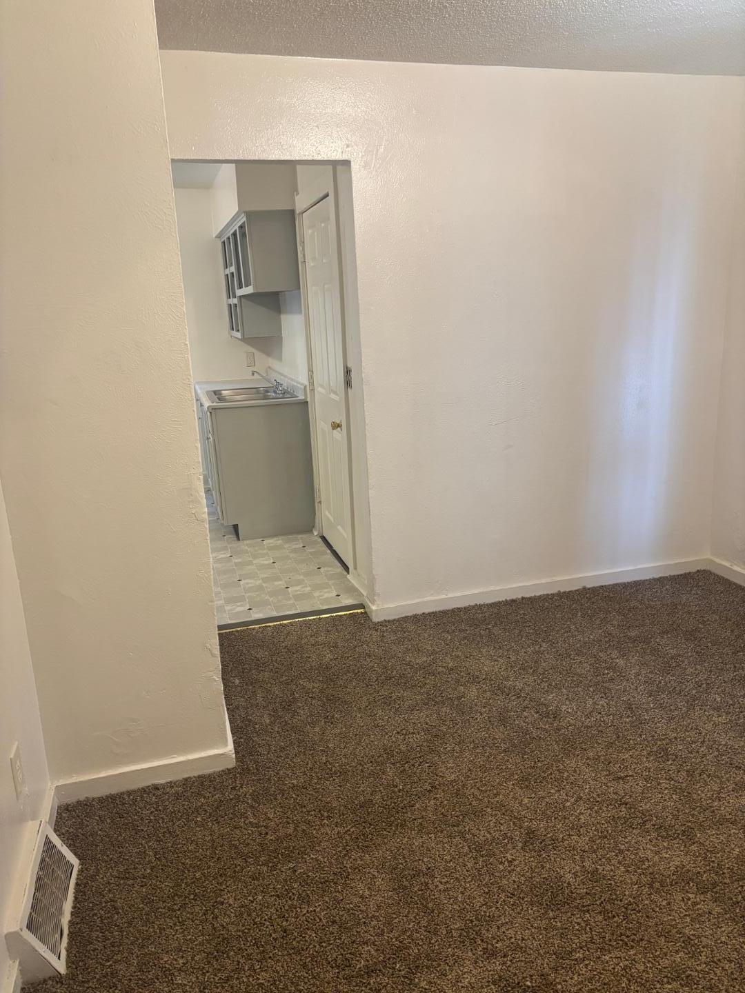 Image 4 For 724 Mulberry Street